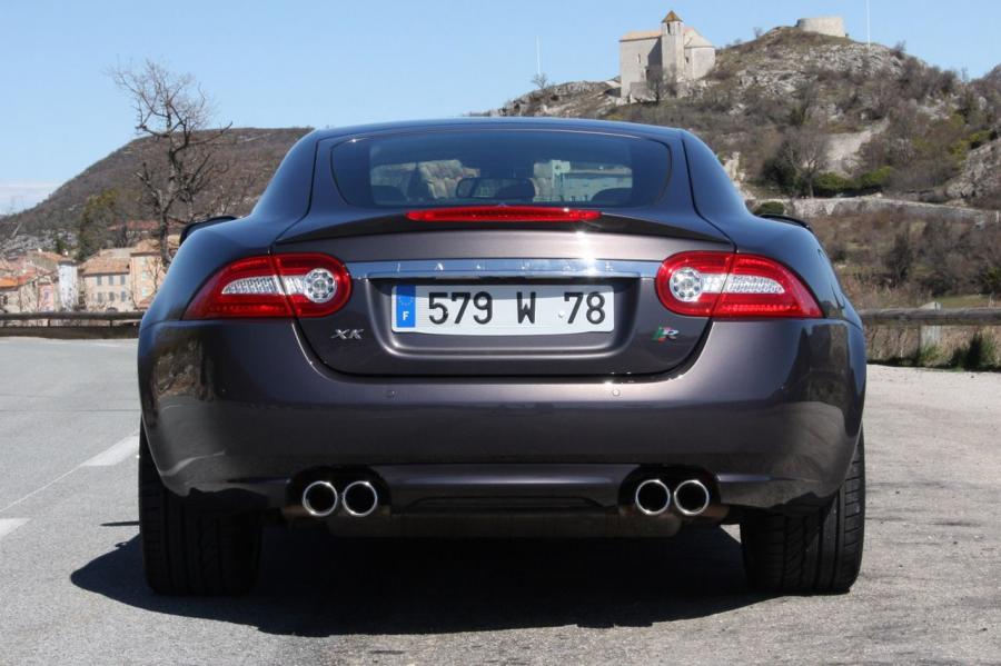  Jaguar XKR Coupe 2009 года  (фото 10 из 132)